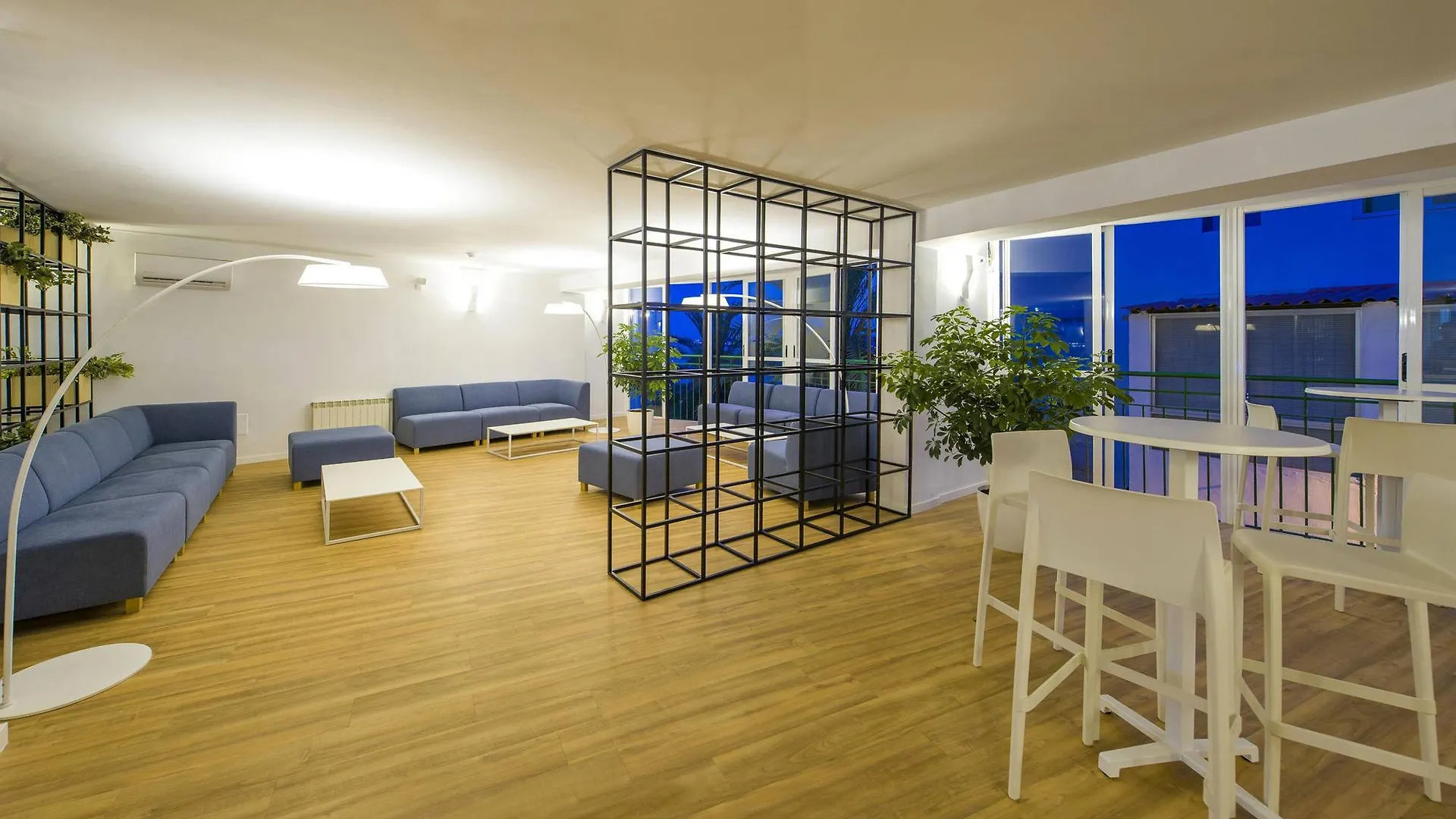 Hotel Vibra Maritimo İbiza Kenti 3*,  İspanya